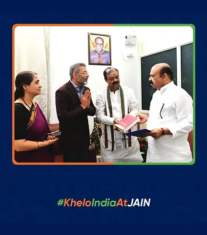 The Chairman at a Jain Group of Institutions event